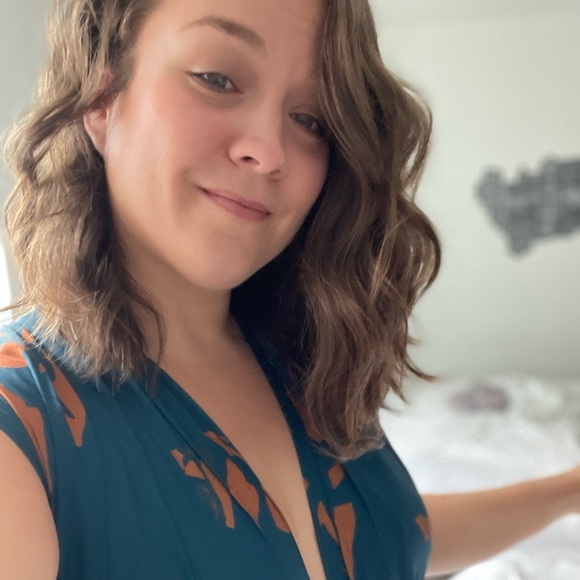 Meet your Posher, Ariel - Picture 1 of 1